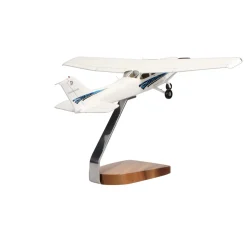 Cessna 172 Skyhawk SP (Blue) Clear Canopy Large Mahogany Model