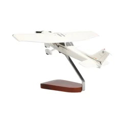 Cessna 172 Skyhawk SP Large Mahogany Model