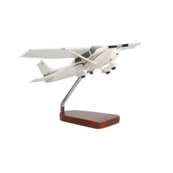 Cessna 172 Skyhawk SP Large Mahogany Model
