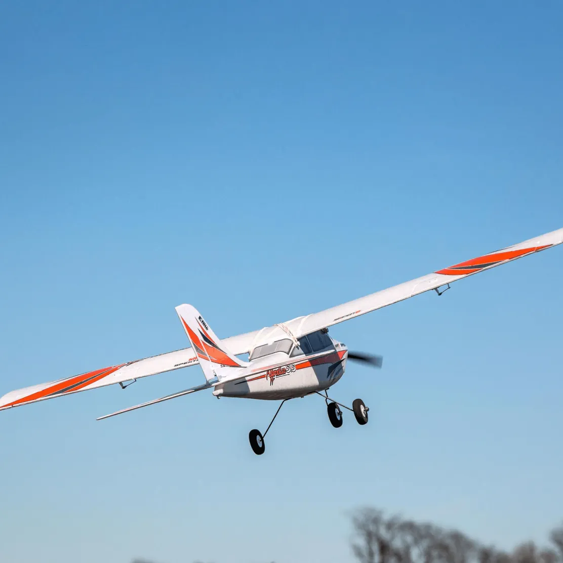 E-flite Apprentice STS 1.5m RTF Radio Control Airplane Smart Trainer with SAFE - Enhanced Safety and Stability