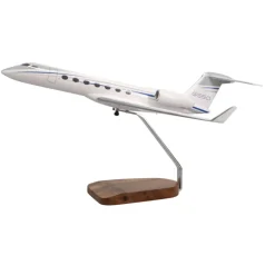 Gulfstream G550 Large Mahogany Model