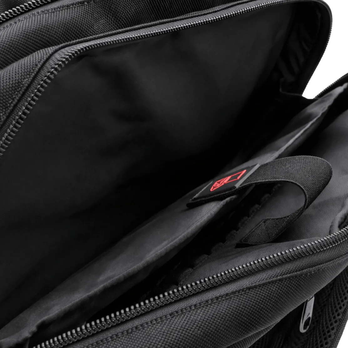 StrongBags Protego 18 Executive Tech Laptop Pack